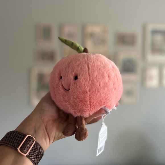 Jellycat Amuseables Peach - Authentic & BNWT! 🍑 - Picture 3 of 7